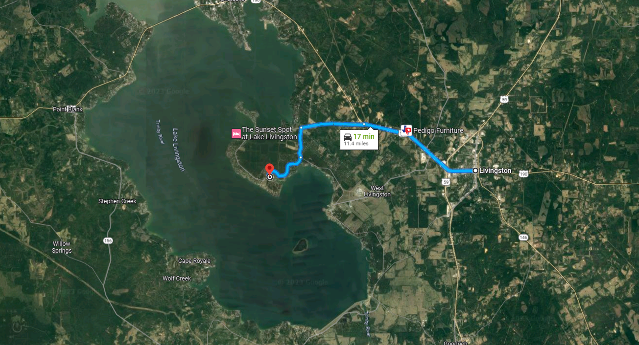 0.19-acre Lakefront Paradise!