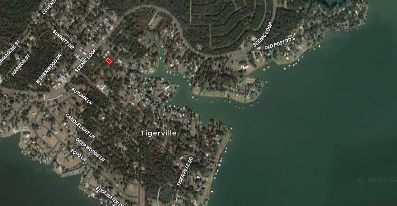 0.19-acre Lakefront Paradise!