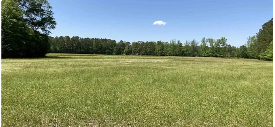 Serene 0.28-acre Retreat in Garland, AR - Act Now!