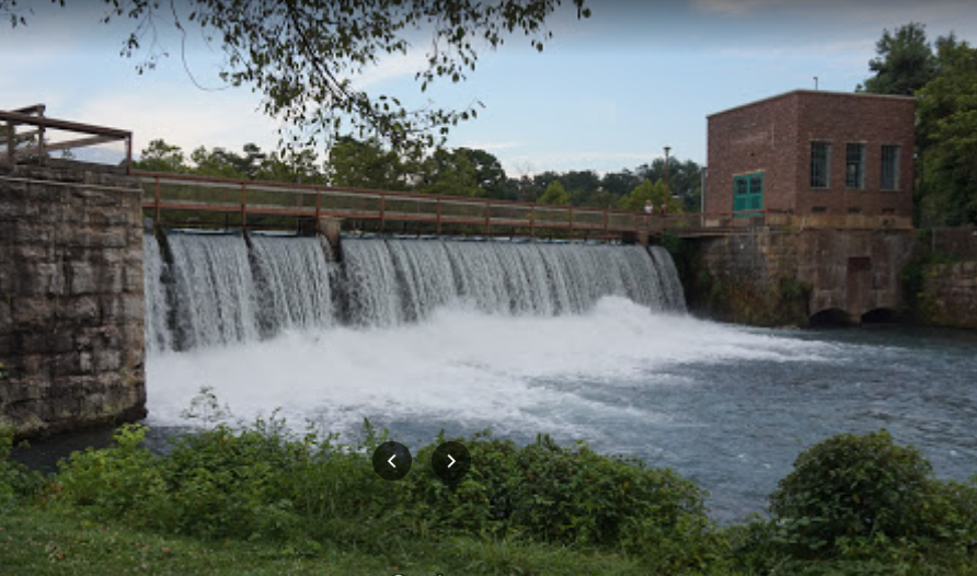 Close to Mammoth Spring & Grand Gulf State Parks