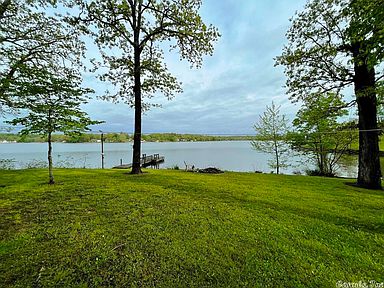 Discover a Picturesque 0.67-acre Retreat in Jonesboro, AR!