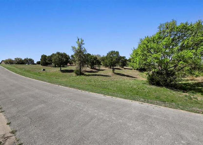 Prime Buildable Lot in The Retreat Phase 1, Johnson County, TX